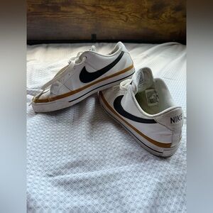 Nike Women’s Court Legacy White and Black Sneakers, Size 8